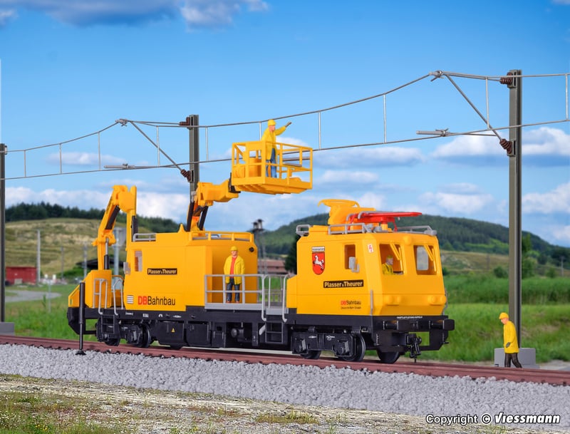 Kibri 16082 overhead catenary maintenance vehicle