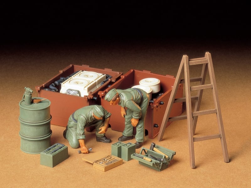 Tamiya 35180 German Tank Maintenance Crew