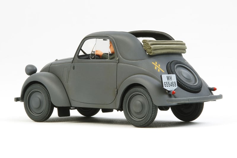 Tamiya 35321 Simca 5 Staff Car