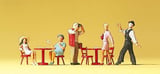 Preiser 10348 Pantomimist guests in a street cafe